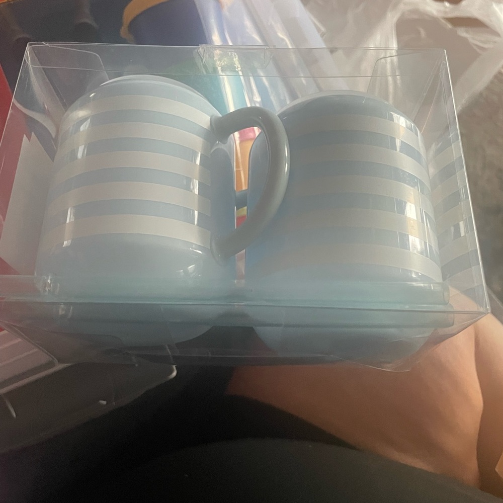 Elegant Blue and White Striped Party Cups